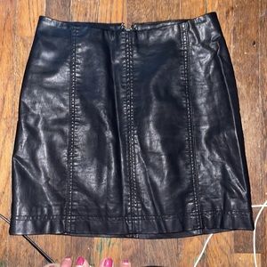 Free people leather black skirt Sz 2 mini skirt